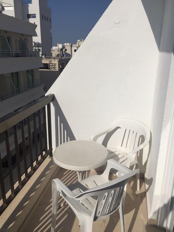 לרנקה Nautilus Tourist Apartments מראה חיצוני תמונה